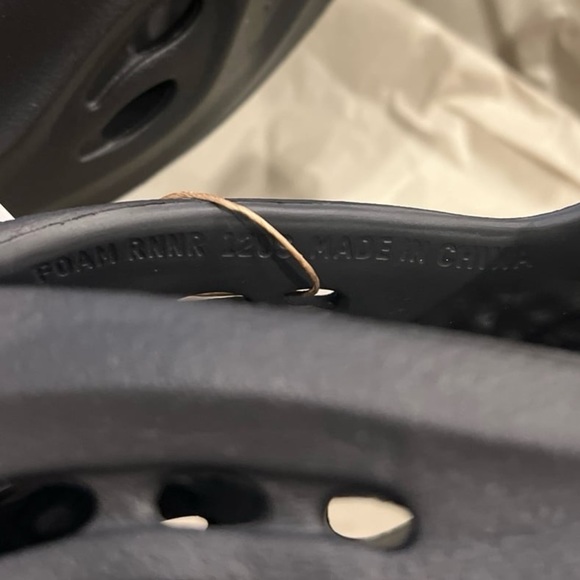 Yeezy Foam Runner - Picture 7 of 8